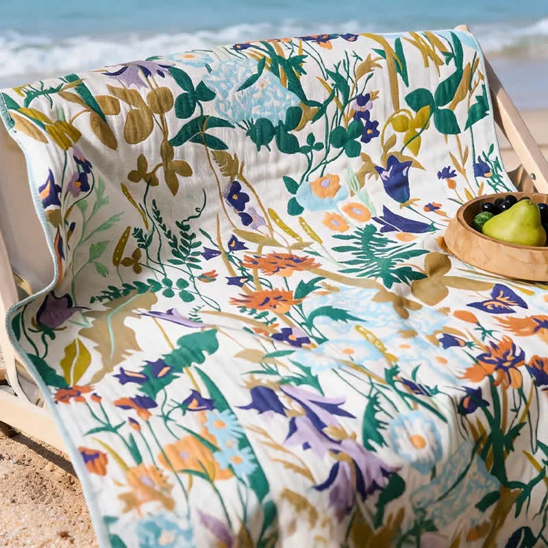 4-lagiges Strand- und Badetuch aus Baumwollmusselin mit Blumenmuster
