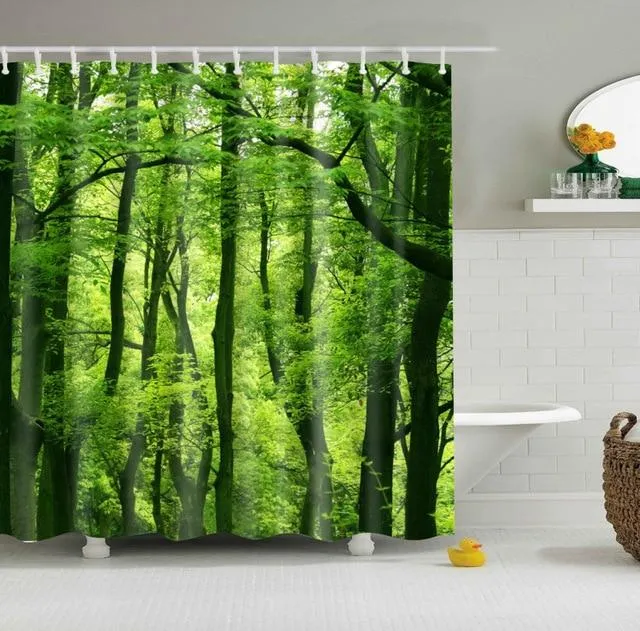 Duschvorhang mit Waldmotiv für Natur-Look