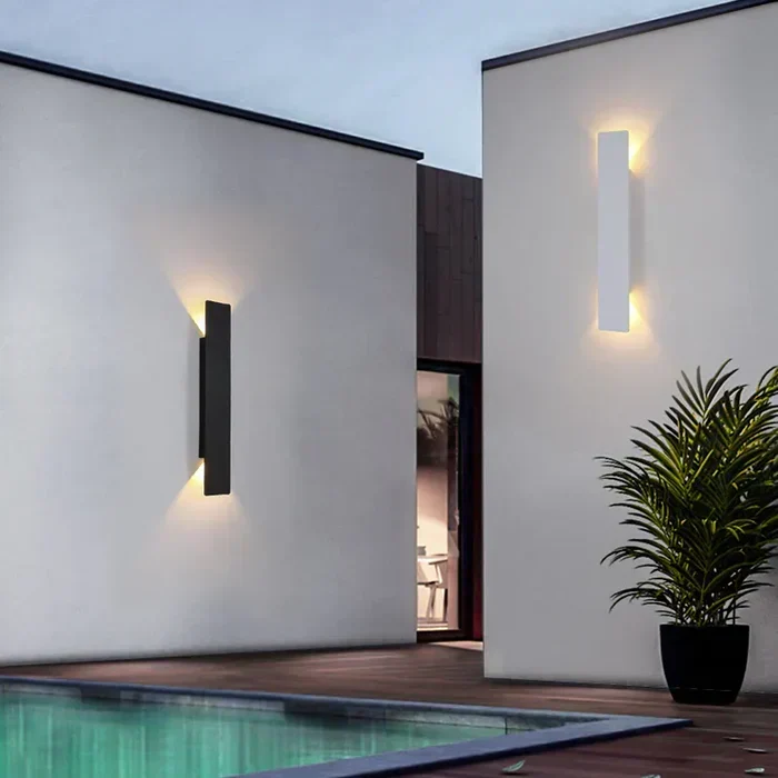 StormGlow Light - Værbestandig LED Utendørs Vegglampe | Luvikno