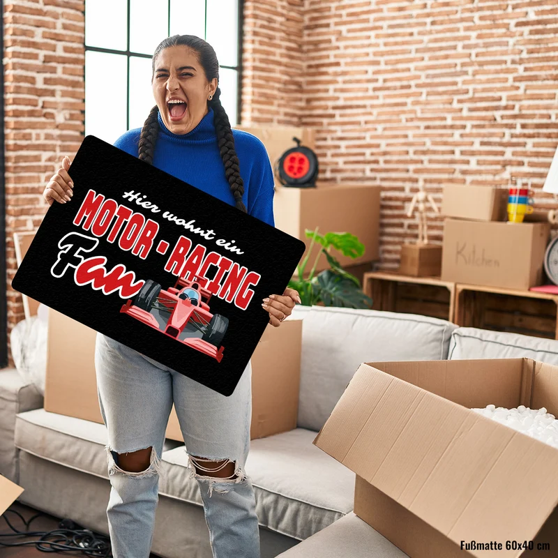 Sportwagen Fußmatte in 35x50 cm ohne Rand mit Spruch: Hier wohnt ein Motor-Racing Fan