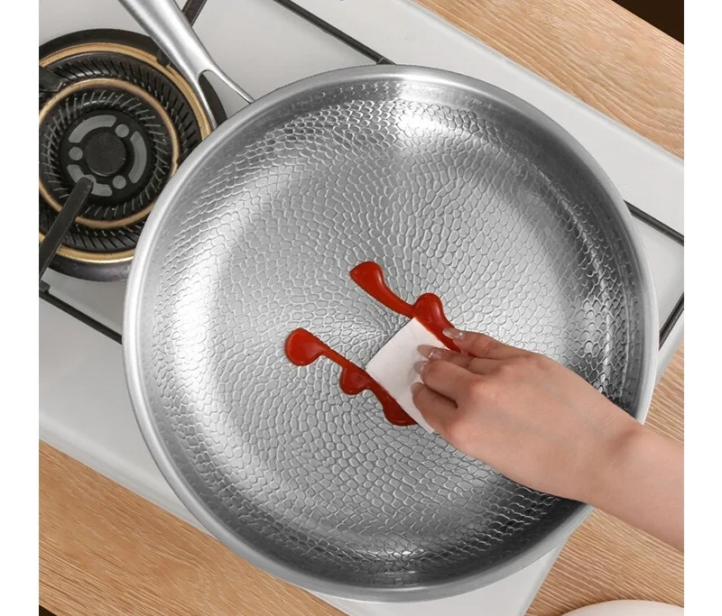 TitanPro – Reine Titan Bratpfanne mit Hammerschuppen-Muster