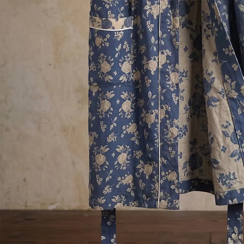 Indigoblauer Kimono-Bademantel mit Vintage-Blumenmuster
