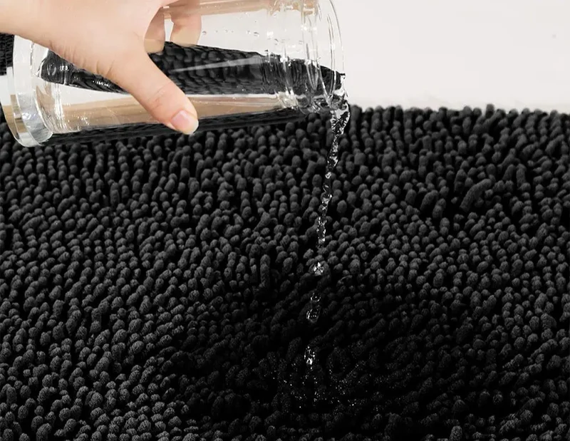 PlushPad Luxus-Badematte aus Chenille – Rutschfest und superweich – Für ultimativen Badezimmerkomfort