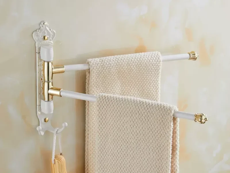 Handtuchhalter | Gebürstetes Gold | Aluminium | <50 cm | Antik graviert