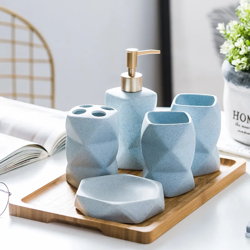 Badezimmer-Zubehörset aus Keramik | Skandinavischer Stil