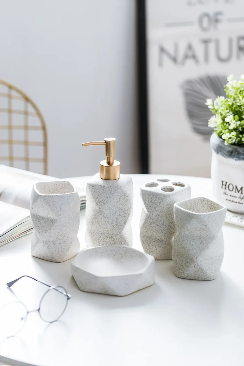 Badezimmer-Zubehörset aus Keramik | Skandinavischer Stil
