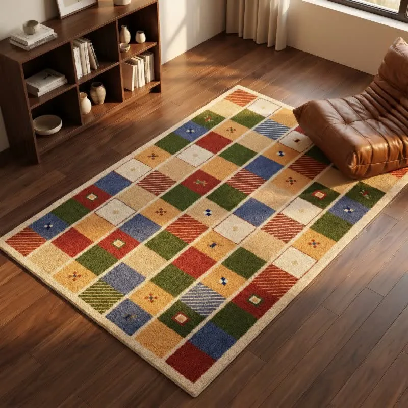 Bunter Patchwork-Teppich mit Karomuster
