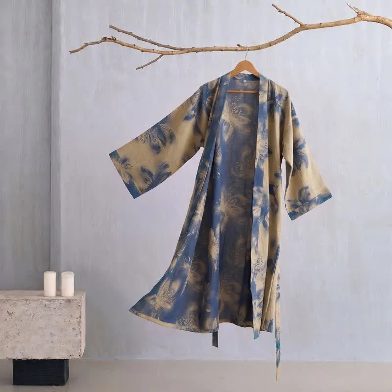 Kimono-Bademantel aus Bio-Baumwolle mit Aquarellblumenmuster