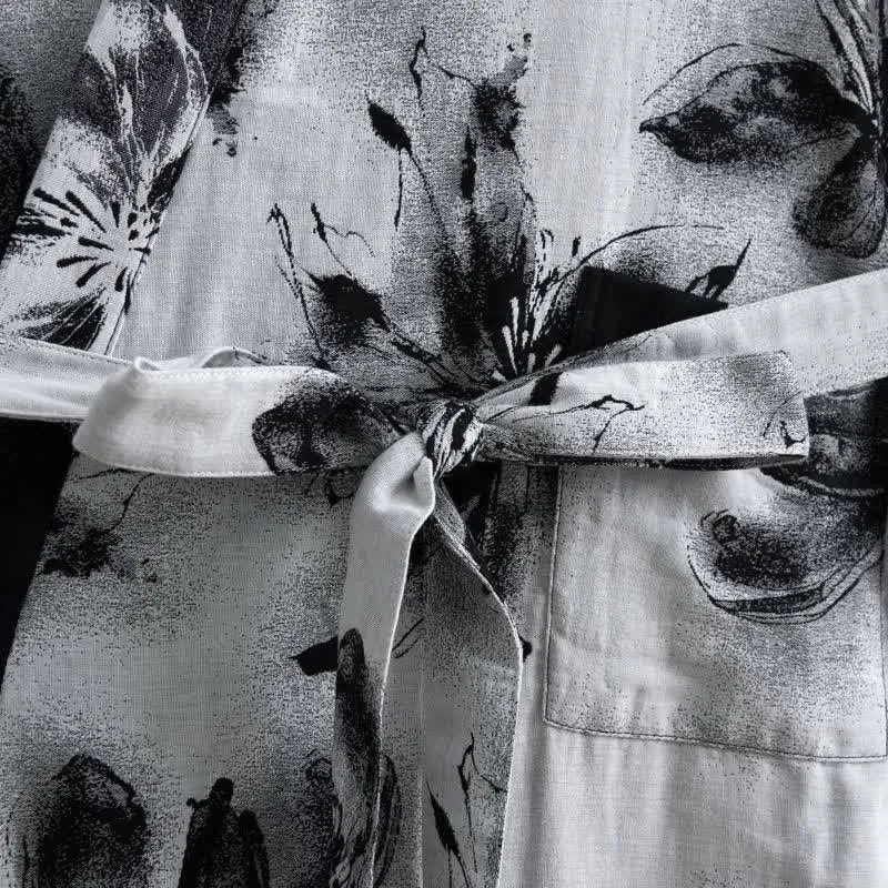 Kimono-Bademantel aus Bio-Baumwolle mit Aquarellblumenmuster
