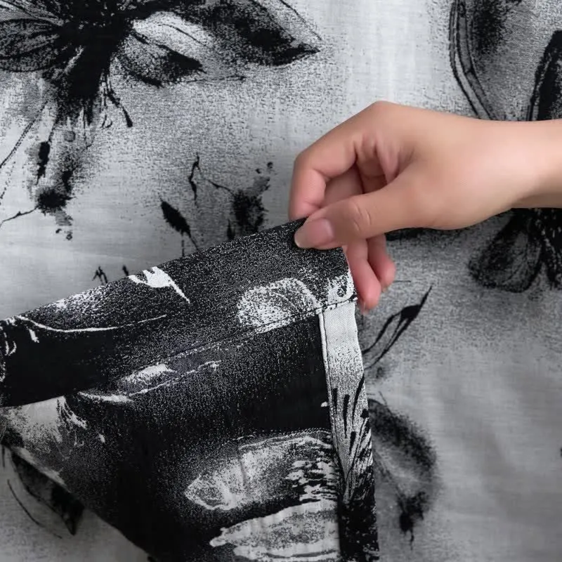 Kimono-Bademantel aus Bio-Baumwolle mit Aquarellblumenmuster