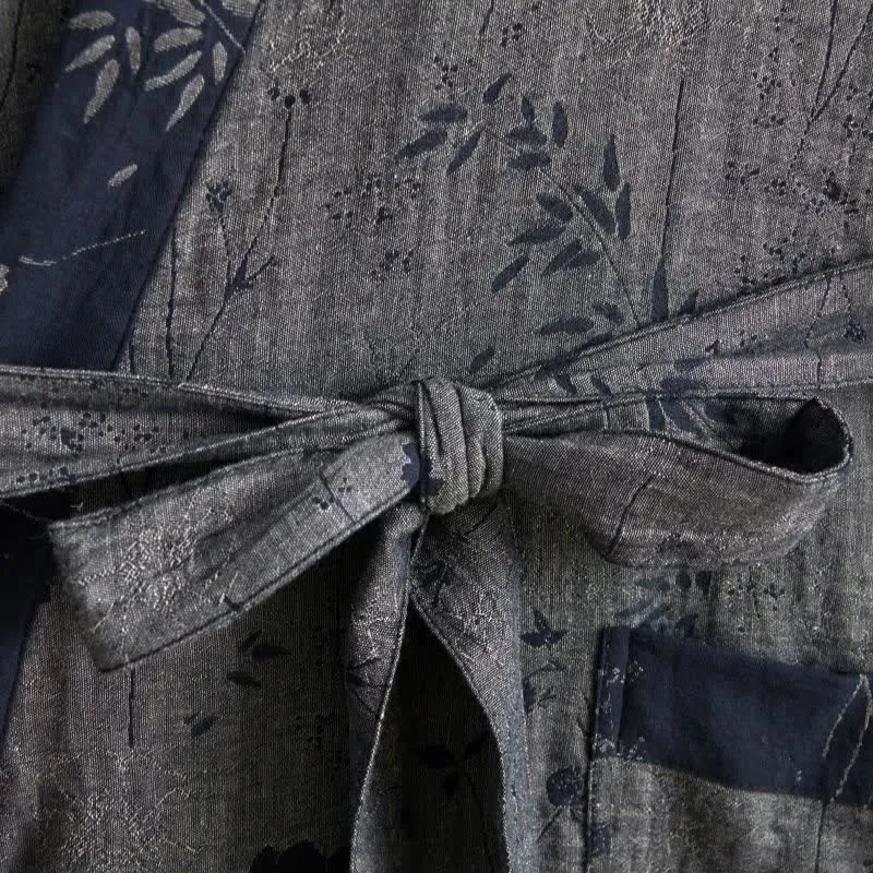Kimono-Bademantel aus Bio-Baumwolle mit Gartenblumenmuster
