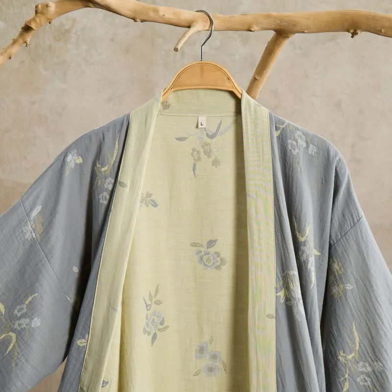 Eleganter Kimono-Bademantel aus Baumwollgaze mit Blumenmuster