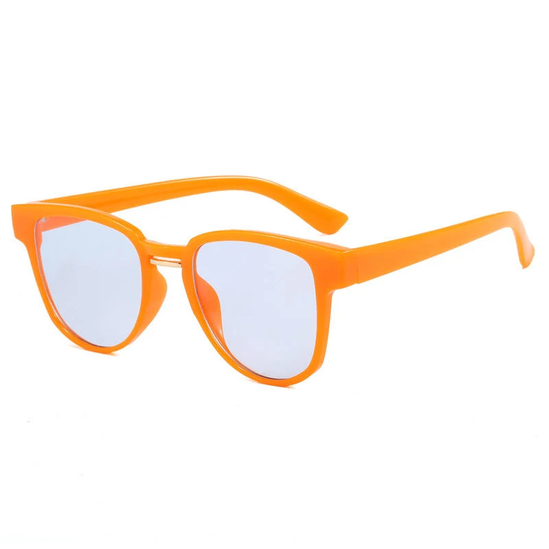 Dame solbrille i moteriktig cat-eye stil Luvikno