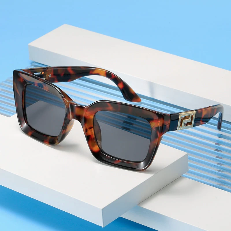 Dame kvadratisk solbrille med luksuriøs design Luvikno