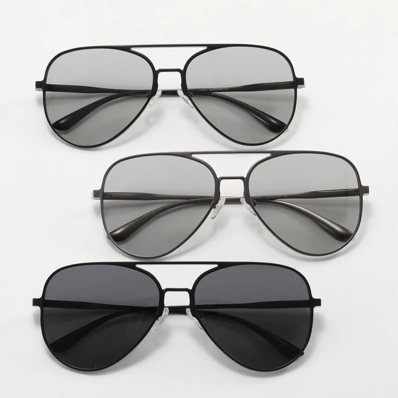 Dame pilot solbrille med UV-beskyttelse og elegant ramme Luvikno