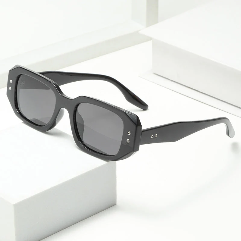 Dame moteriktig oversized solbrille med stilig ramme og UV-beskyttelse Luvikno