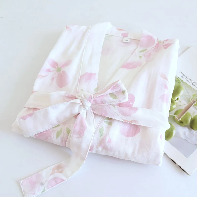 Kimono-Bademantel aus Baumwollgaze mit Kirschblütenmuster