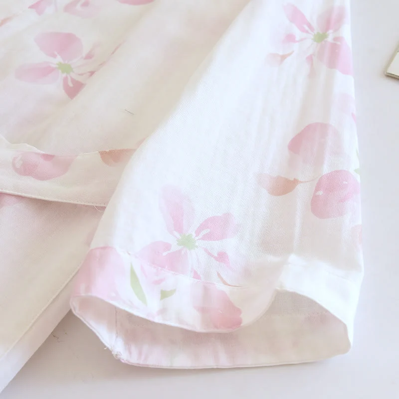 Kimono-Bademantel aus Baumwollgaze mit Kirschblütenmuster