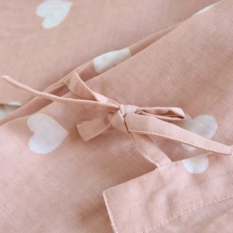 Kimono-Bademantel aus Baumwollgaze mit Herzmotiv
