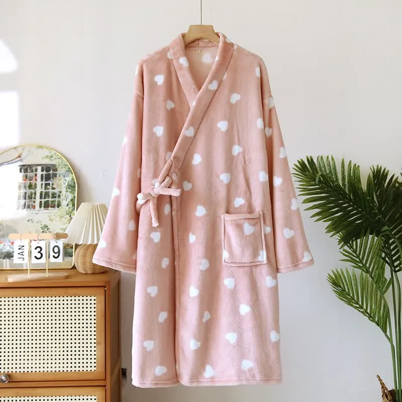 Partner-Kimono aus Plüsch mit Herzmotiv
