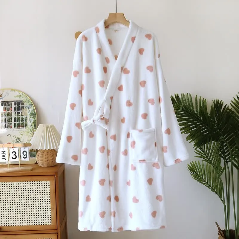 Partner-Kimono aus Plüsch mit Herzmotiv
