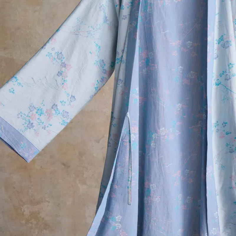 Anmutiger Kimono-Bademantel aus Baumwollgaze mit Pflaumenblütenmuster