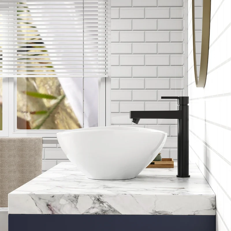 Garvee Lavabo da Bagno Ellittico in Ceramica Bianca, 41x33 cm, Design Moderno, Resistente a Graffi e Macchie, Installazione Sopra il Contatore, Ideale per Bagni e Bar