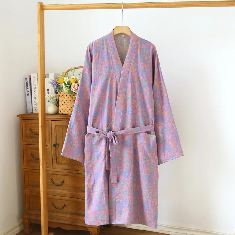 Japanischer Kimono-Bademantel aus Baumwolle in Narzissengrün