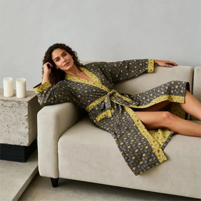 Zweifarbiger Kimono-Bademantel aus Ginkgo-Baumwollgaze