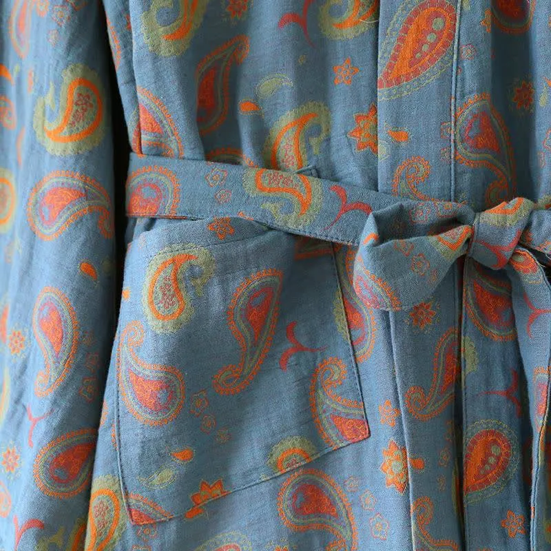 Japanischer Kimono-Bademantel aus Baumwollgaze mit Paisleymuster