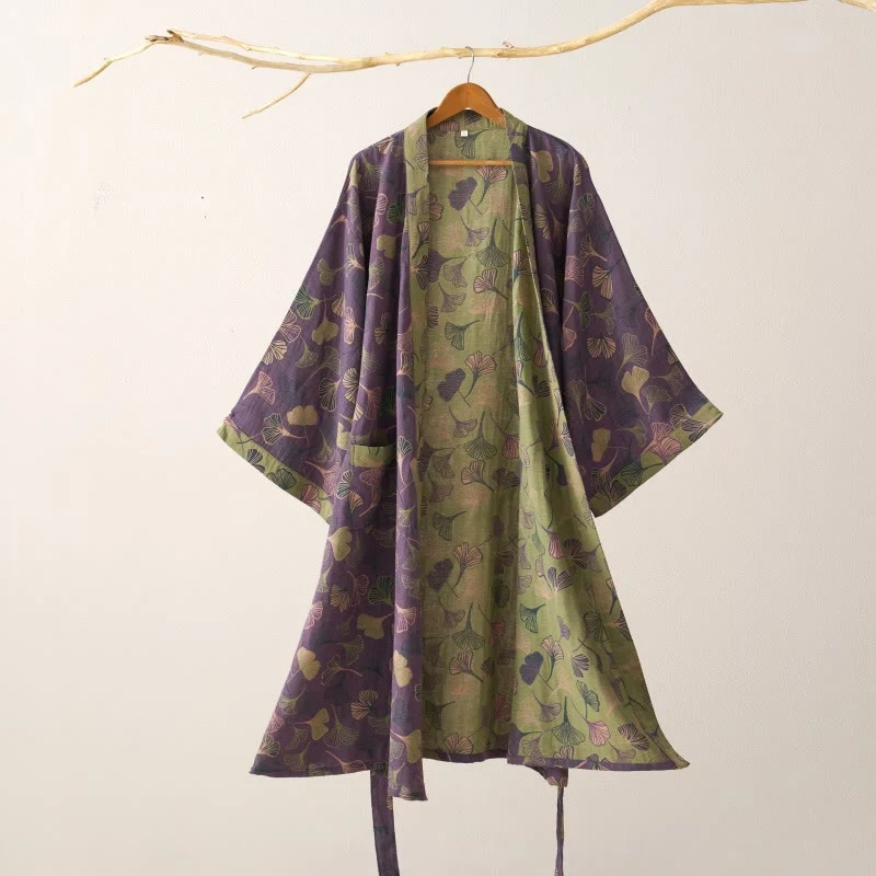 Kimono-Bademantel aus Ginkgo-Biloba-Baumwolle