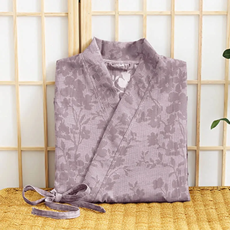 Dezenter Kimono-Bademantel mit Blumenmuster und Tasche
