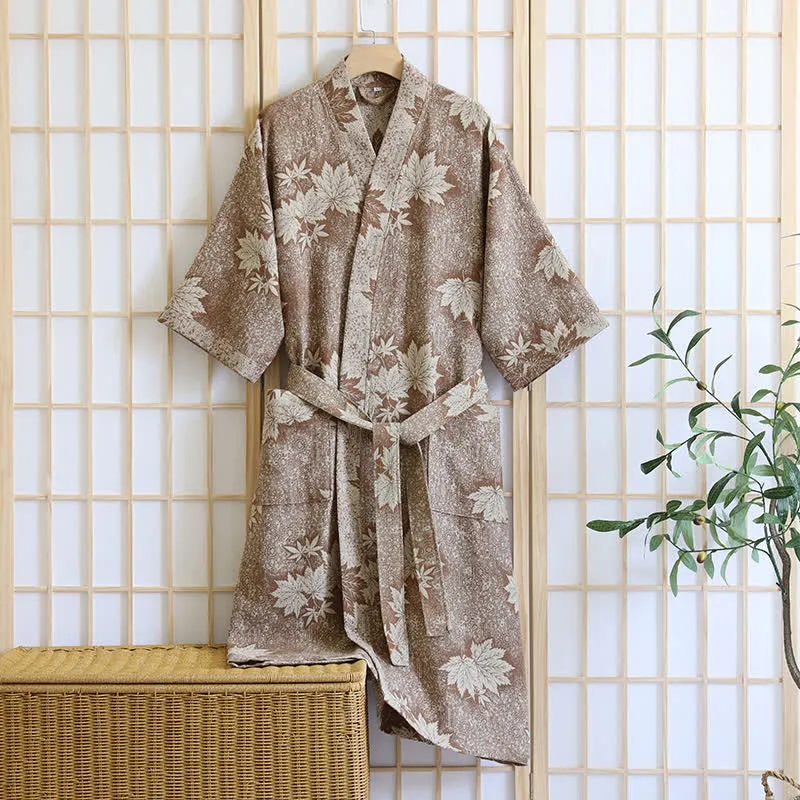 Kimono-Bademantel aus Baumwollgaze mit Ahornblatt-Print