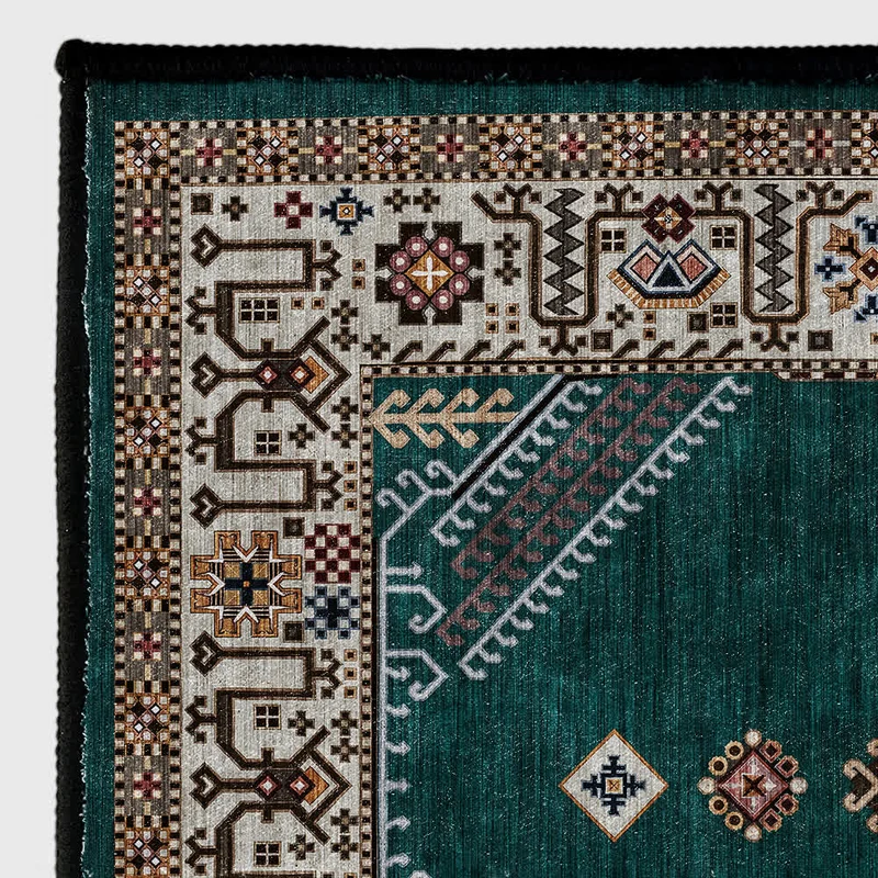 Weicher Teppich im persischen Ethno-Stil im Retro-Stil