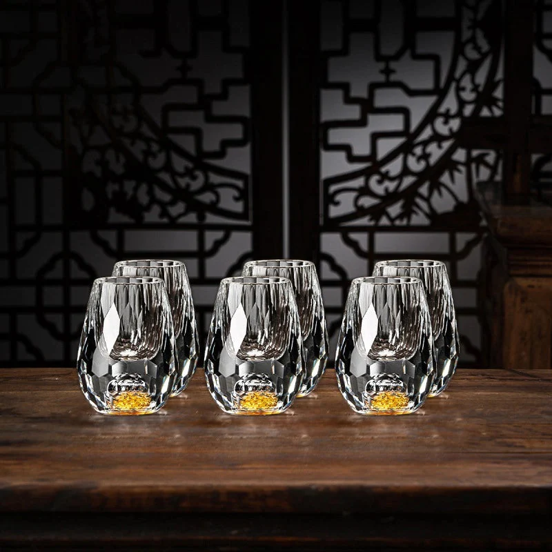 Luksus krystallglass med gullflak – Håndlaget – Sett med 2 – For whisky og premium drikker | Luvikno