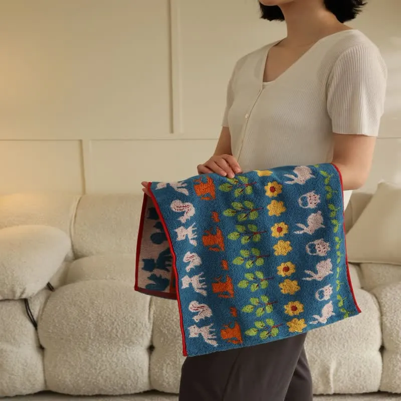 Weiches Badetuch aus Baumwolle mit Tier- und Blumenmotiv