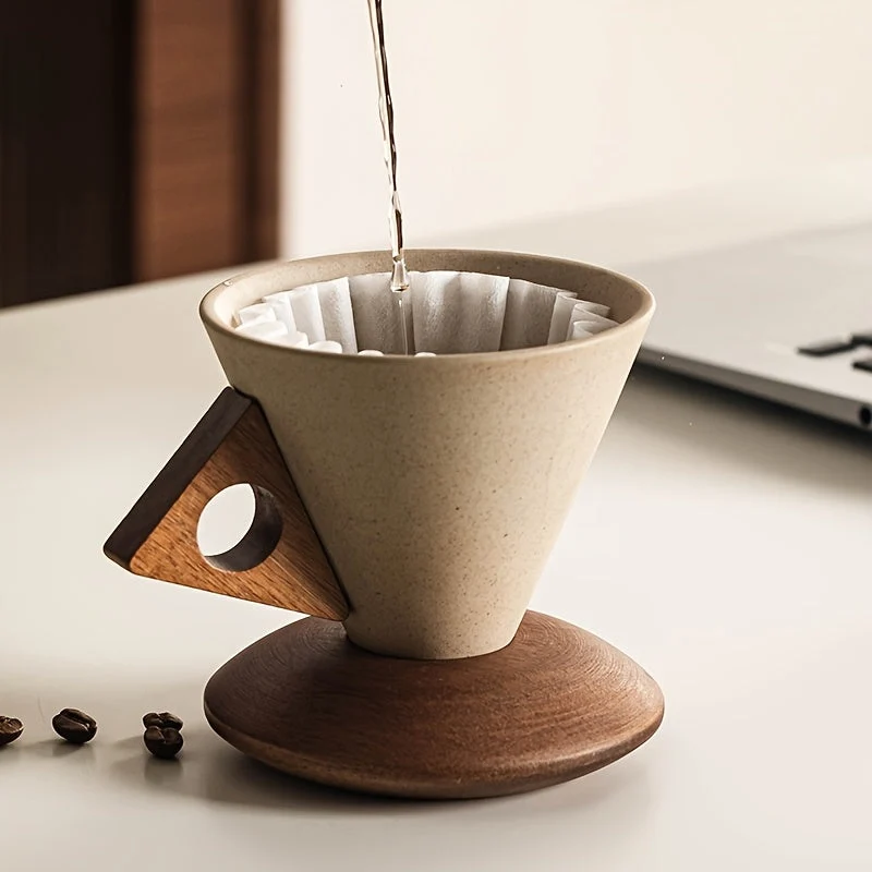 BaristaLuxe Keramisk Kaffekopp 250ml – Håndlaget med Trehåndtak og Underlag | Luvikno
