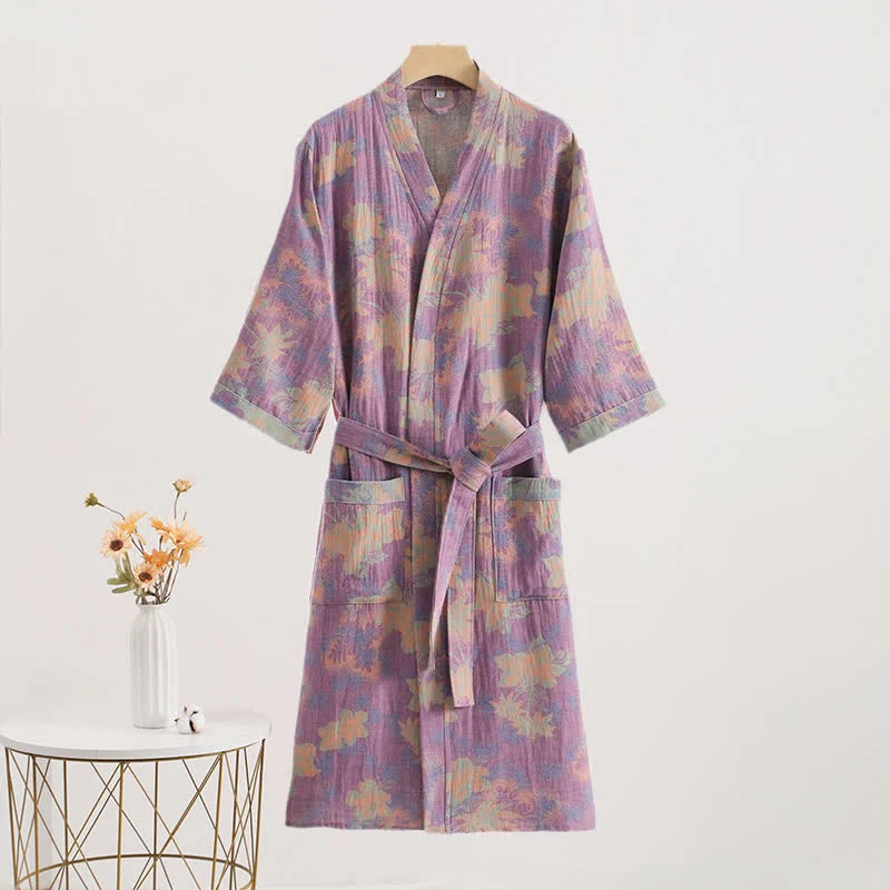Bademäntel und Kimonos aus Baumwollgaze mit Blumenmuster