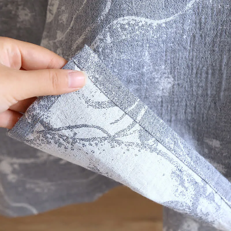 Bequemer Bademantel-Pyjama mit Jacquard-Tuschemalerei
