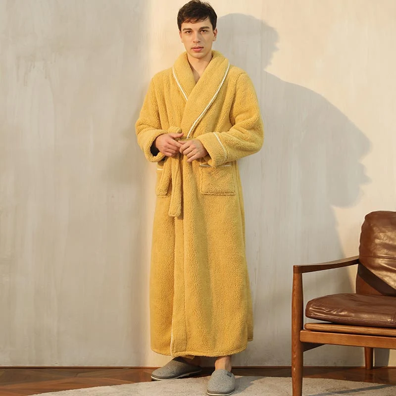 Bequemer Fleece-Pyjama-Bademantel