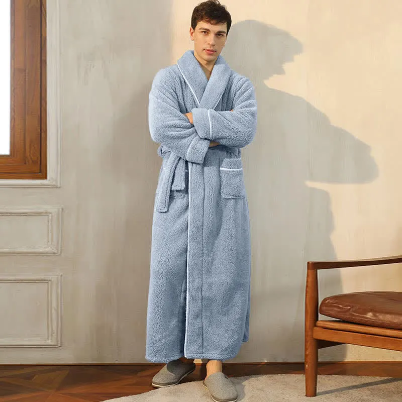 Bequemer Fleece-Pyjama-Bademantel