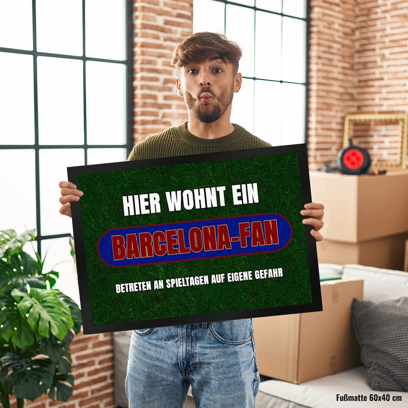 Hier wohnt ein Barcelona-Fan Fußmatte in 35x50 cm mit Rasenmotiv