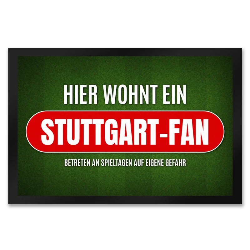 Hier wohnt ein Fußballfan Fußmatte mit Rasen Motiv - Fußball Tor Verein Ball Fußballplatz Platz Spiel