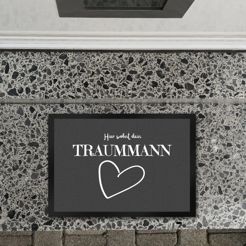 Traumfrau Fußmatte in 35x50 cm mit Spruch Hier wohnt deine Traumfrau