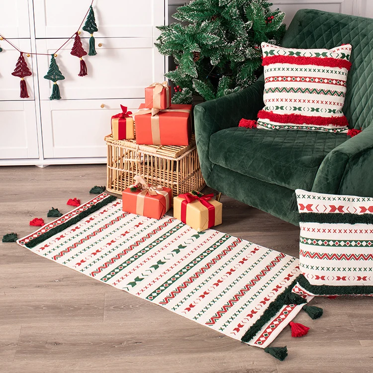 Flachgewebter Läuferteppich mit nordischem Weihnachtsmuster, Quasten und Baumwollmix Karnz