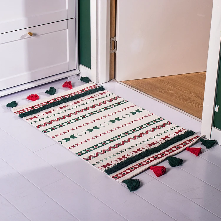 Flachgewebter Läuferteppich mit nordischem Weihnachtsmuster, Quasten und Baumwollmix Karnz