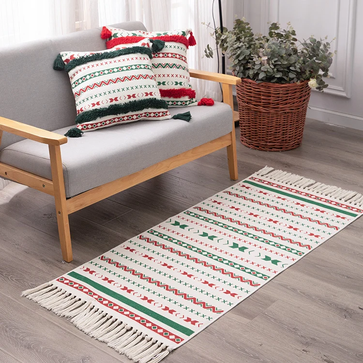 Flachgewebter Läuferteppich mit nordischem Weihnachtsmuster, Quasten und Baumwollmix Karnz
