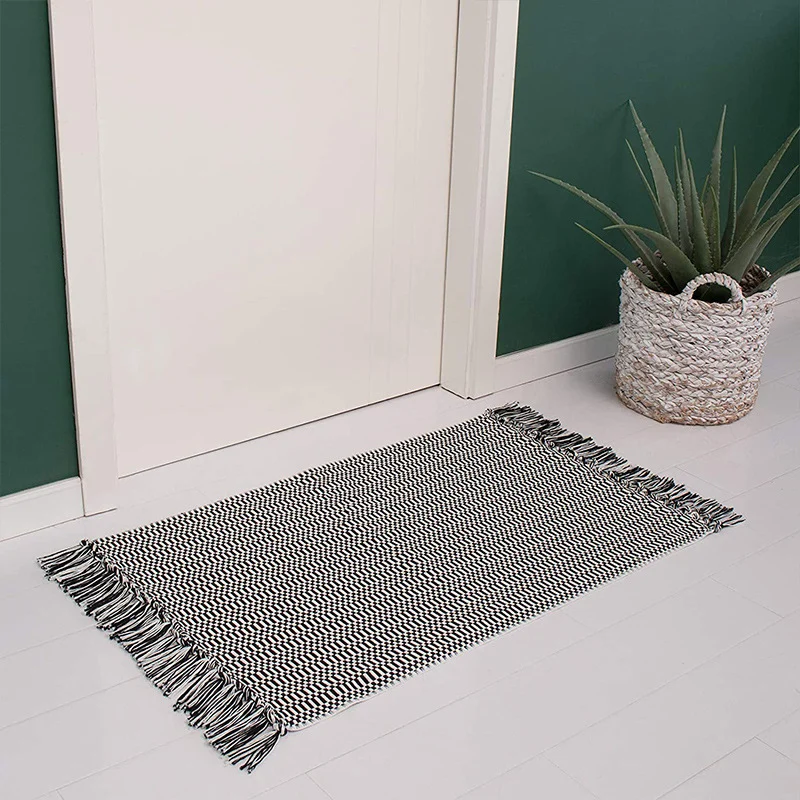 Flachgewebter Baumwoll-Teppichläufer mit geometrischer Karo-Struktur und pflegeleichter Oberfläche Karnz