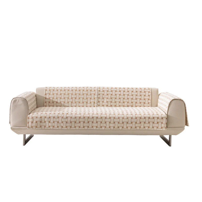 Dreisitzer-Sofa mit geometrischem Jacquard-Bezug und schlanken Metallfüßen Karnz