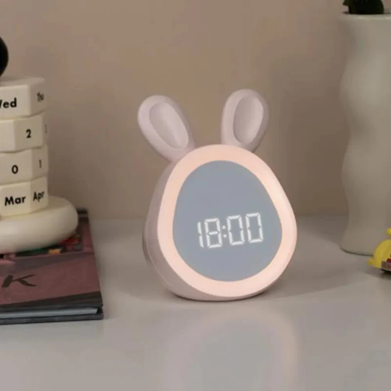 WakkerKonijn – Barneklok med LED-nattlys og leken kanin-design | Luvikno